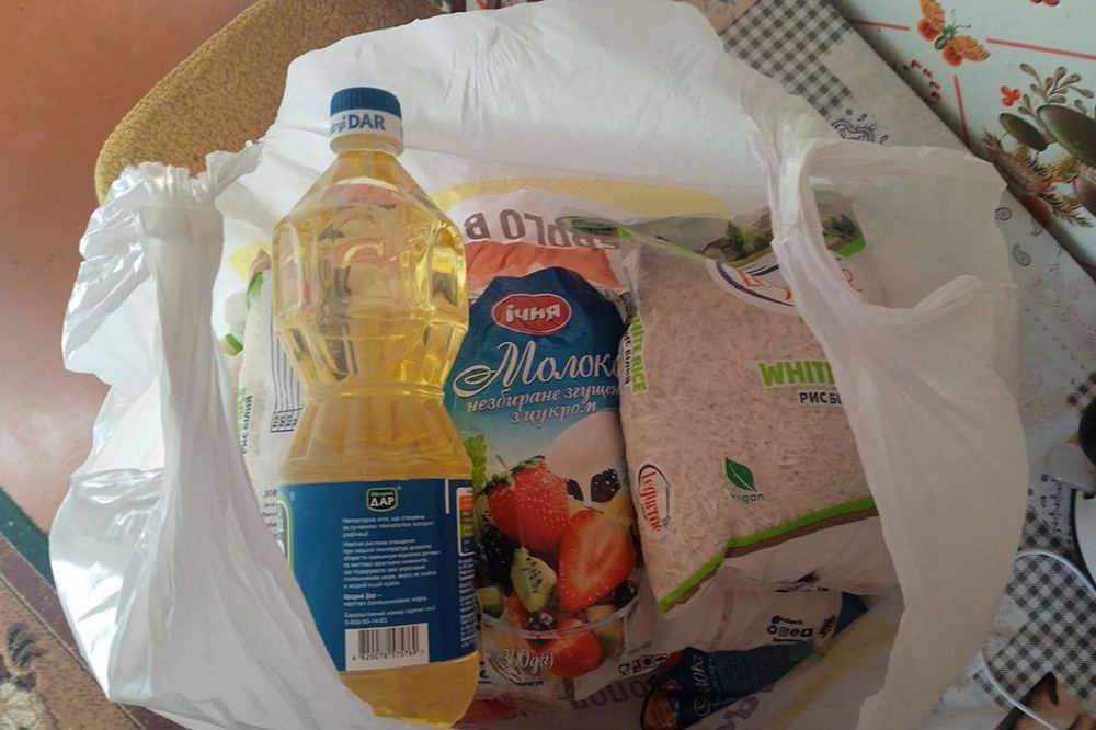 Гуманітарна допомога у Дніпрі від “Елеос Донецьк” – можна отримати продуктові набори