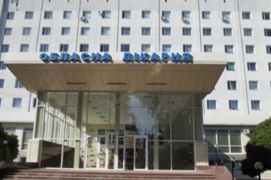 НСЗУ призупинила фінансування 36 медичних закладів по всій країні: список