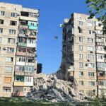 Скинули бомби на багатоповерхівки вночі,