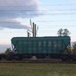 14-річну дівчину вдарило струмом на даху потяга в Бучі – в якому вона стані
