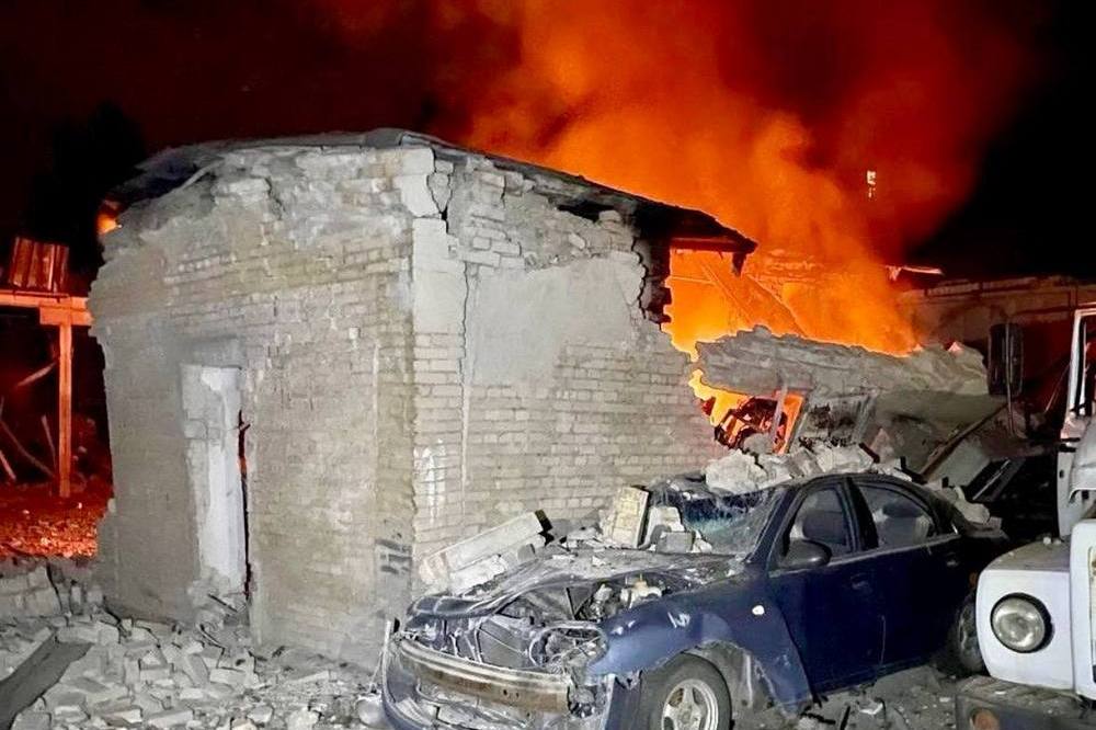 Є загиблі і постраждалі, під завалами шукають людей – щонайменше 10 ударів по Запоріжжю здійснили росіяни (фото, відео) 1 Є загиблі і постраждалі, під завалами шукають людей – щонайменше 10 ударів по Запоріжжю здійснили росіяни