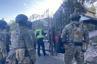 Втягували жінок у сексуальне рабство,