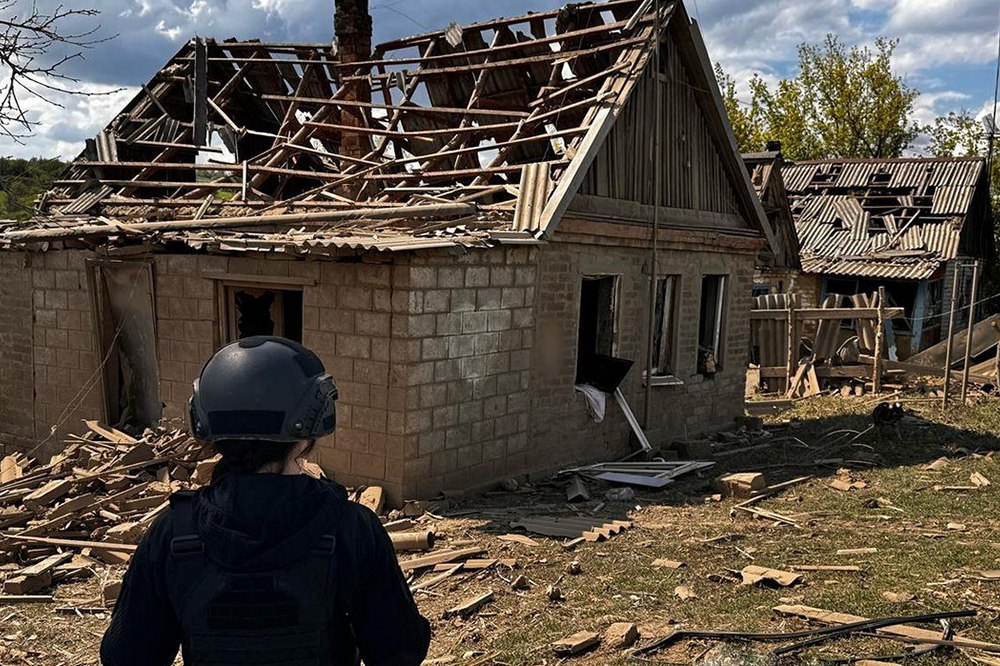 Є загиблі та постраждалі, понівечено понад 60 будинків - наслідки комбінованої атаки на Донецьку область (фото) 1 Є загиблі та постраждалі, понівечино понад 60 будинків - наслідки комбінованої атаки на Донецьку область (фото)