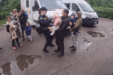 З Сумщини евакуювали 10 дітей, чиї мами були в рейсовому автобусі, який атакувала РФ