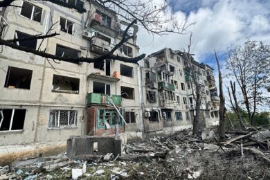 Окупанти скинули 18 авіабомб, є