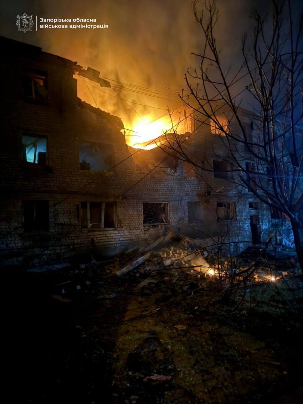 Є загиблі і постраждалі, під завалами шукають людей – щонайменше 10 ударів по Запоріжжю здійснили росіяни