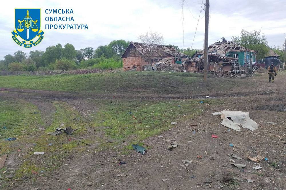 Троє загиблих, серед поранених підліток – окупанти масовано обстріляли дві громади на Сумщині	