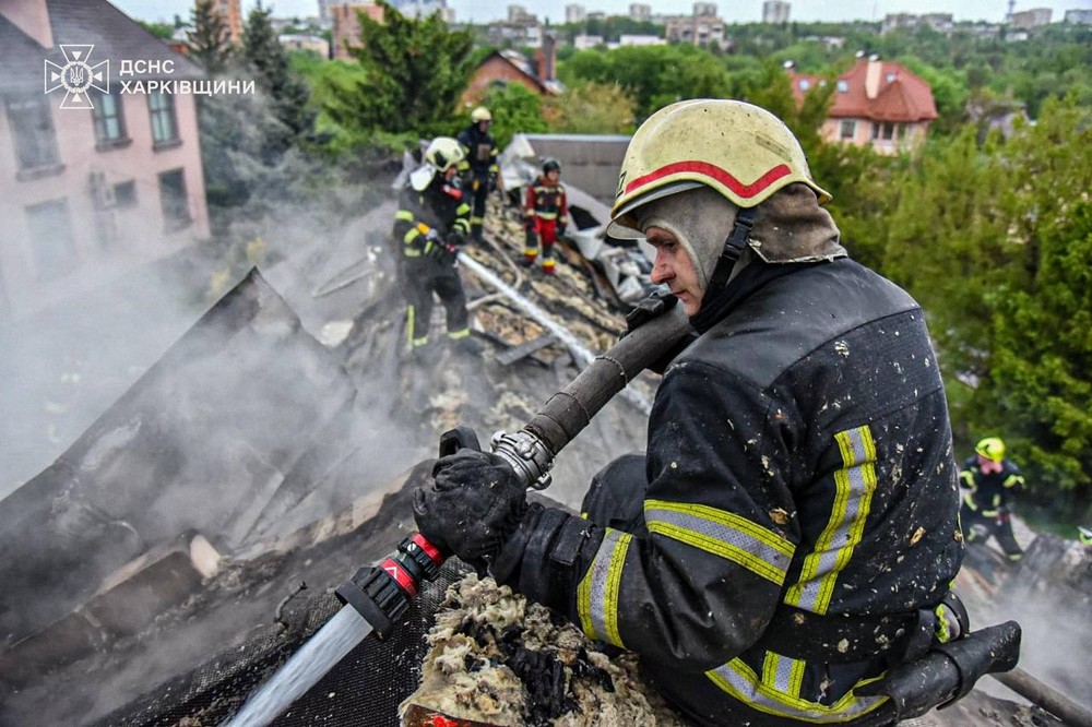 Фото наслідків атаки на Харків
