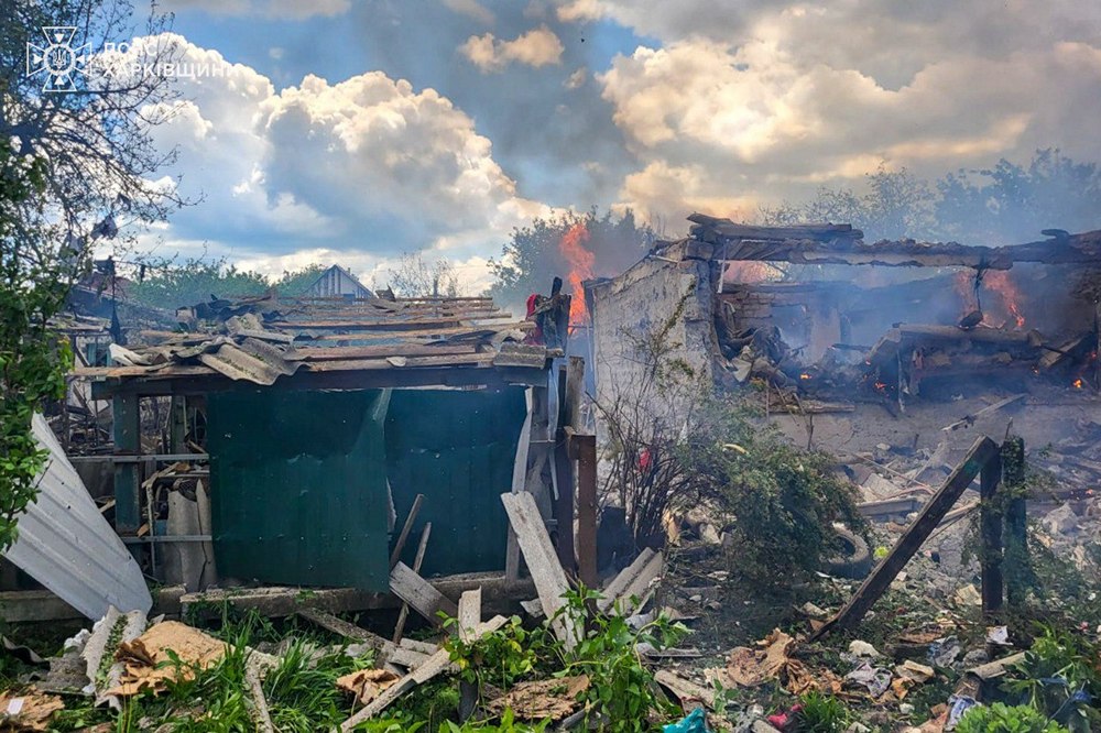 Ворог вгатив КАБами та РСЗВ по Куп'янщині: моторошні фото смертельного обстрілу