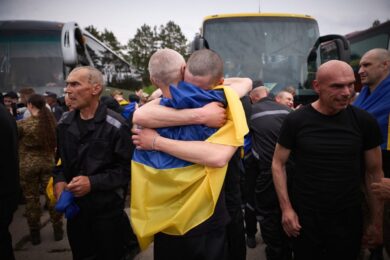 Відбулася третя частина обміну 1000 на 1000: сьогодні повернулися 303 українські захисники