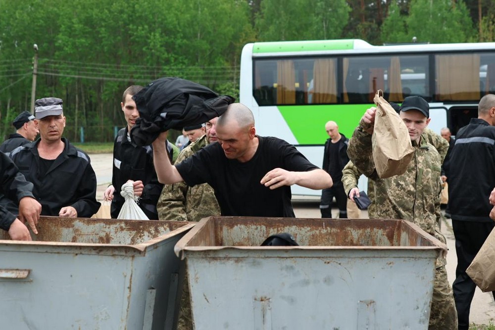 Відбулася третя частина обміну 1000 на 1000: фото