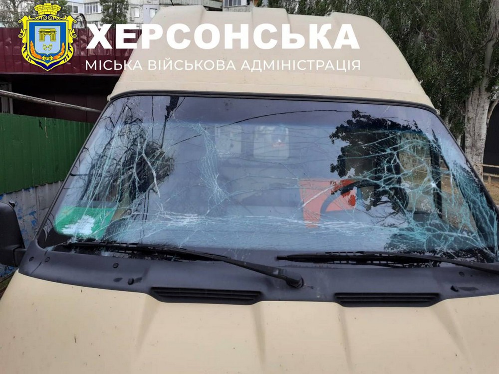 Ворожий дрон атакував авто: поранено 6 комунальників у Херсоні