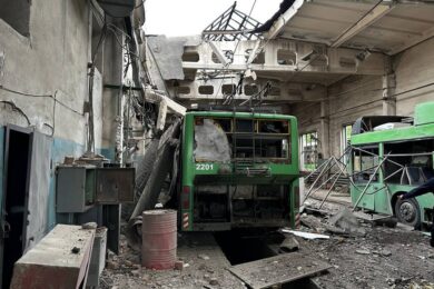 Ворог масовано вдарив по Харкову і області: розгатив депо, багато постраждалих, серед них діти