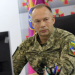 “Залишаються нашою опорою та дарують любов” – Сирський привітав українок з Днем Матері