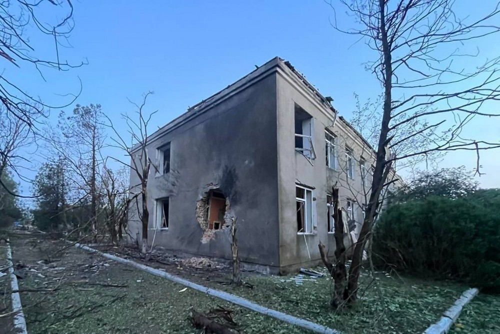 Нічна повітряна атака 5 червня: серед загиблих і поранених діти, удари по будинкам, масштабні пожежі – все, що відомо (фото) 1 Нічна повітряна атака 5 червня: серед загиблих і поранених діти, удари по будинкам, масштабні пожежі – все, що відомо (фото)