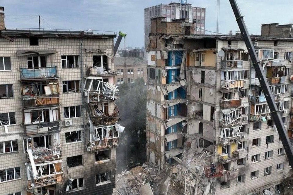 Мама залишилася зовсім сама: росія вбила у Києві двох рідних братів (фото) 1 Мама залишилася зовсім сама: росія вбила у Києві двох рідних братів (фото)