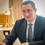 Чернишов прийшов у НАБУ сам – міністру нацєдності вручили підозру
