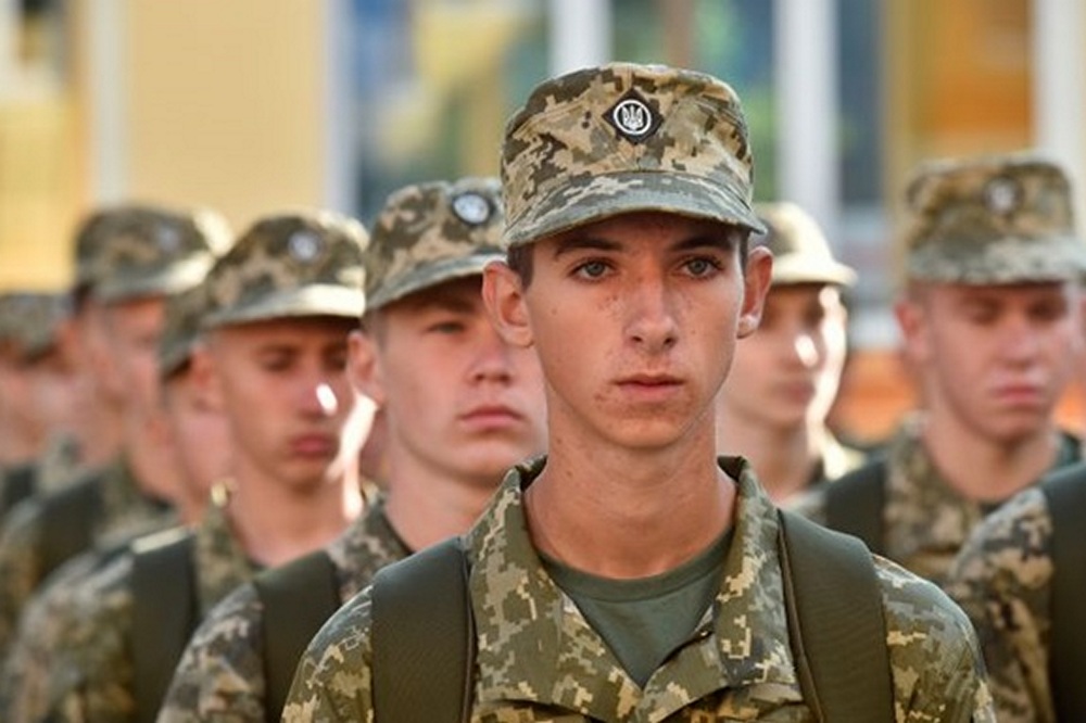 Бронювання від мобілізації осіб до 25 років – чи потрібно це робити