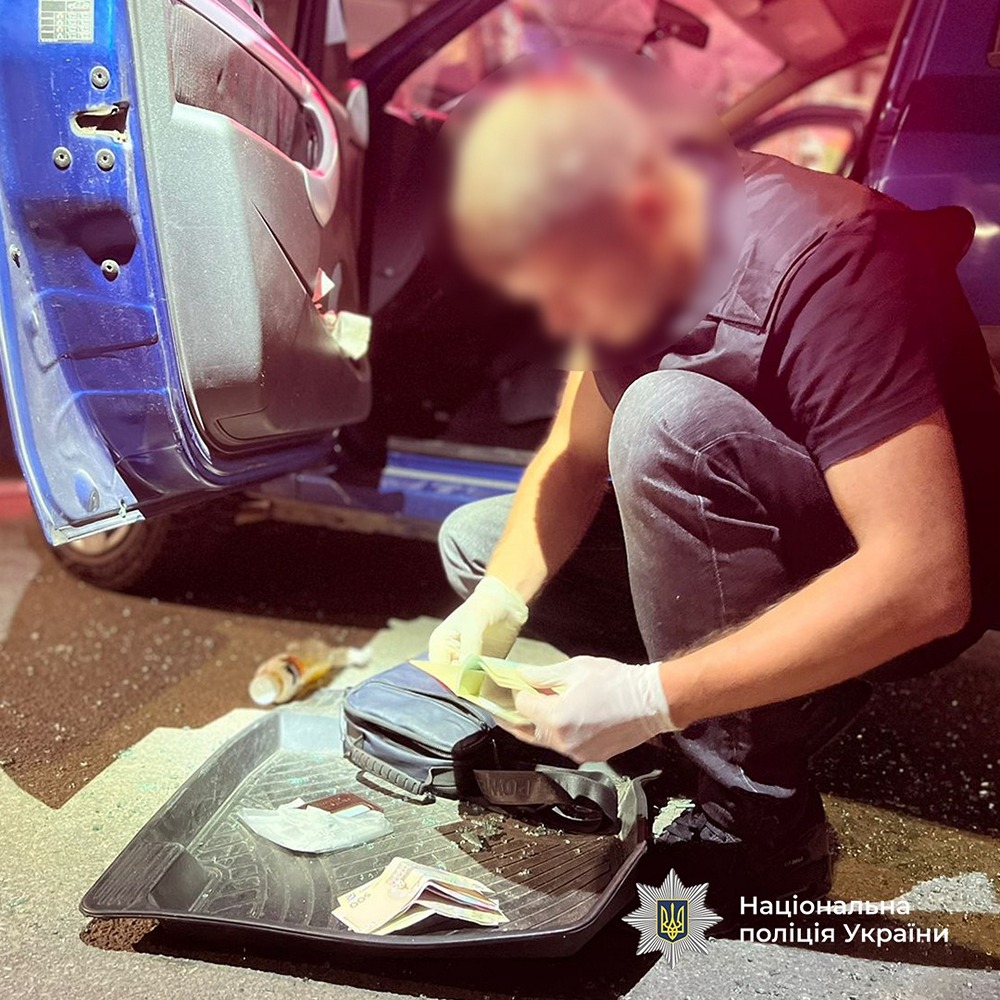 Для конспірації використовували шеврони поліції та військових - у Запоріжжі затримано банду наркоторговців 