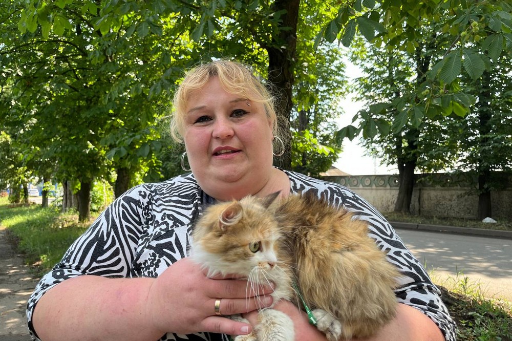 «Домашнього щура Рататуя залишила другу напам’ять»: евакуація на Дніпропетровщині – зі сльозами і надіями… (фото)