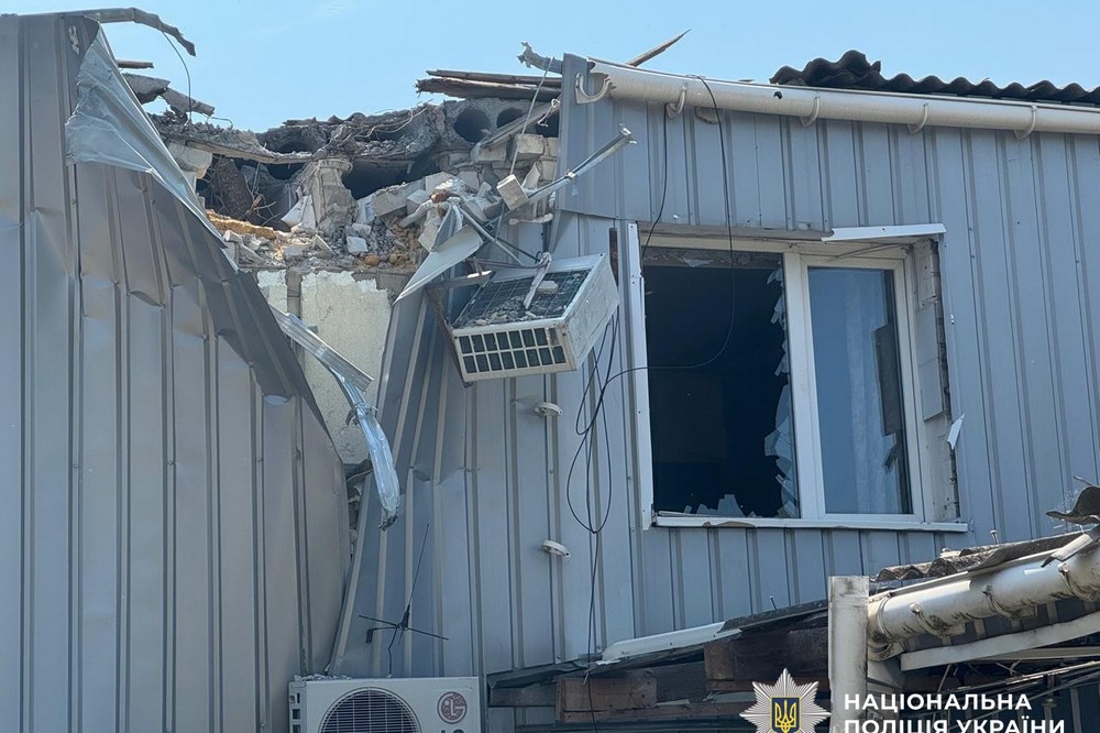 Фото наслідків ворожих атак на Херсонщині