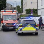 Чоловік в’їхав у групу людей, де були його дружина з донькою: п’ятеро людей поранені у Німеччині