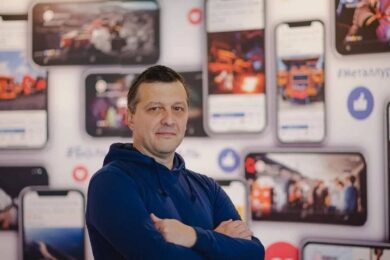 З російського полону повернувся маріупольський журналіст Володимир Чертушкін