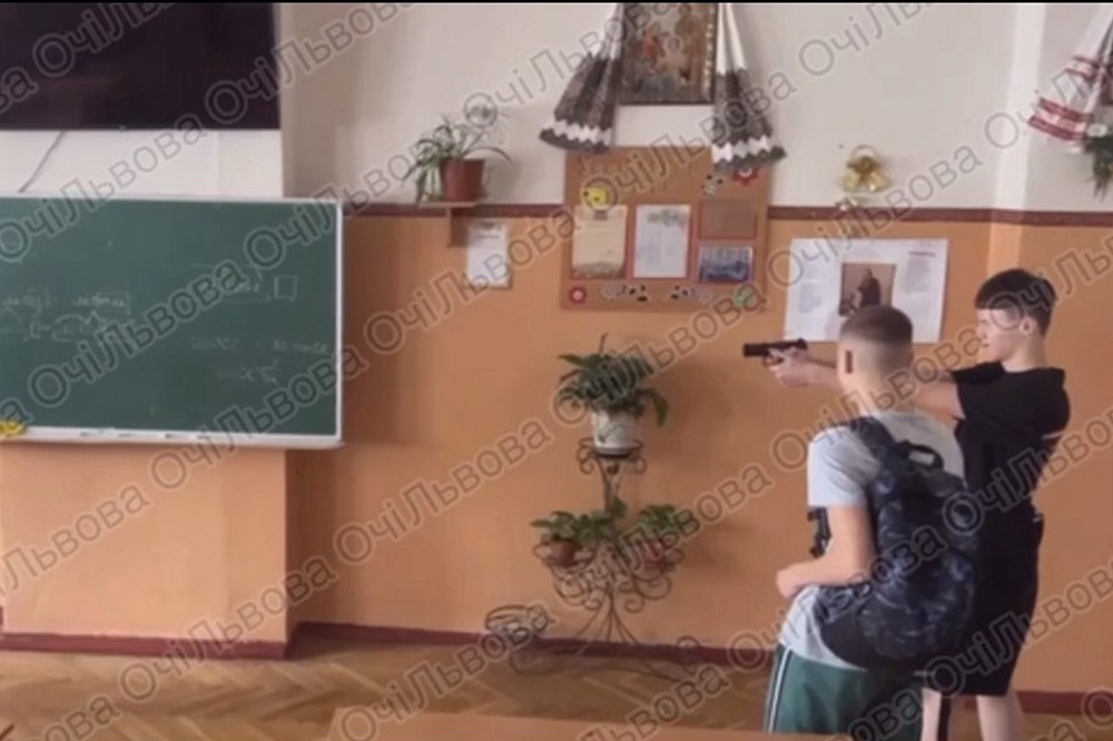 Школяр вистрілив в однокласника з пневматики – що відомо про інцидент у Львові 1 Школяр вистрілив в однокласника з пневматики – що відомо про інцидент у Львові