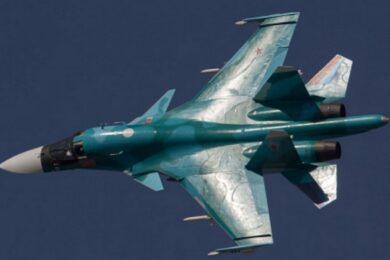 Ураження ворожих Су-34 на аеродромі «Маринівка»: в соцмережі показали супутникові знімки