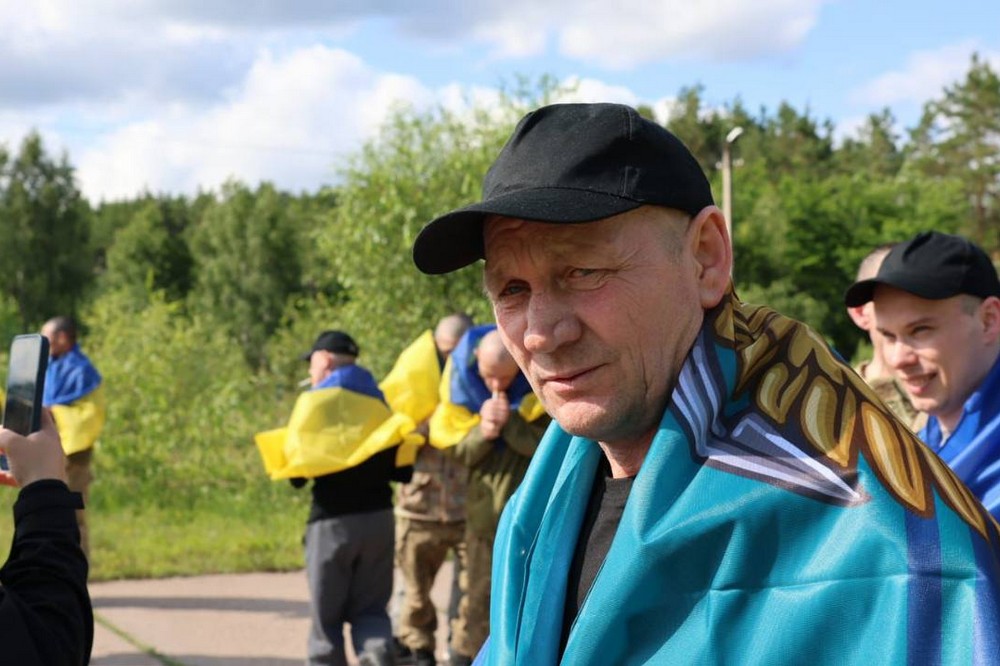 Відбувся ще один обмін 12