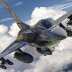 Відвів літак від населеного пункту,