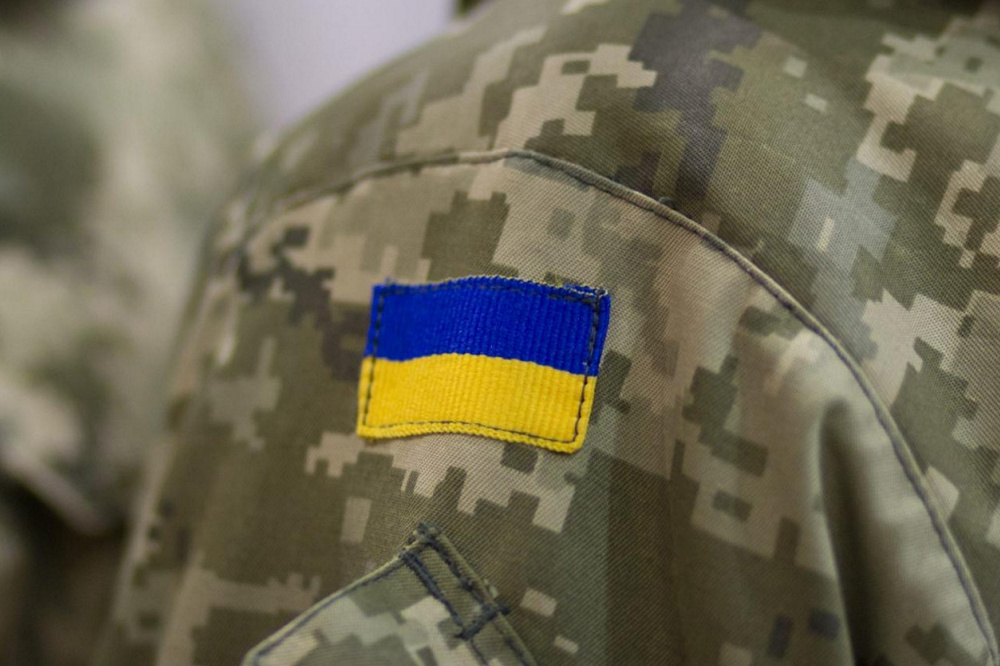 Військовослужбовці – ФОП, які служать за контрактом, будуть звільнені від сплати ПДФО, ЄП, військового збору та ЄСВ: подробиці закону