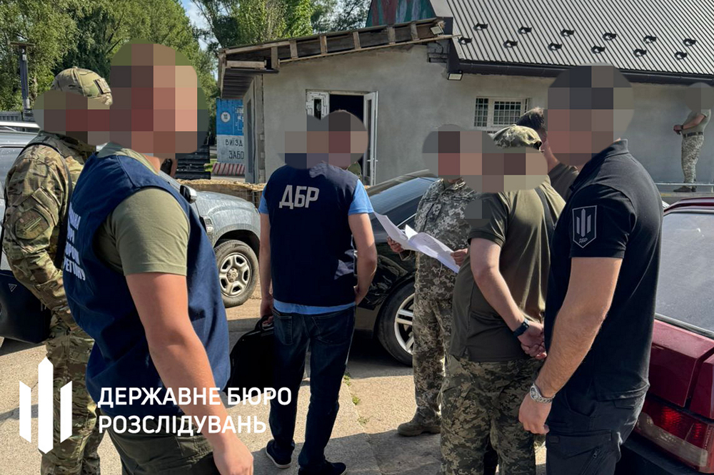 na ivano frankivshhini dbr vikrilo shemu sistematichnogo rozkradannya palnogo priznachenogo dlya vikonannya bojovih zavdan 10