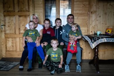 «Чому тато не привіз мені велику ляльку?» Історія батька 9 дітей, який загинув на війні