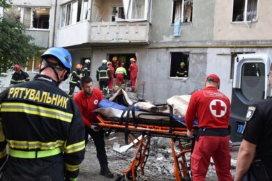 4 загиблих, щонайменше 80 постраждалих – Зеленський розповів про ситуацію в регіонах після атаки РФ
