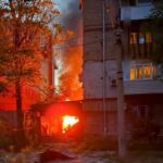 Поранені двоє поліцейських, є руйнування