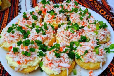 Рецепт дня: «Закуска з крабовими паличками» – особливий смак і красива подача