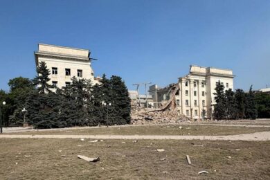 Не витримала другий удар – окупанти знищили Херсонську ОДА 5 червня (фото, відео)