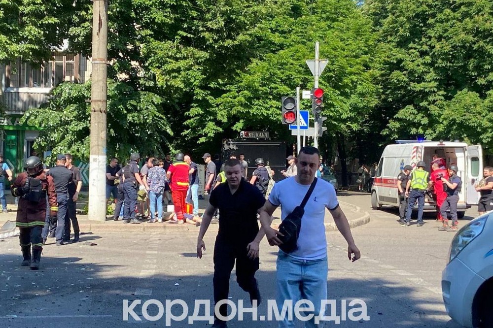 Окупанти вдарили по Сумах з РСЗВ: фото