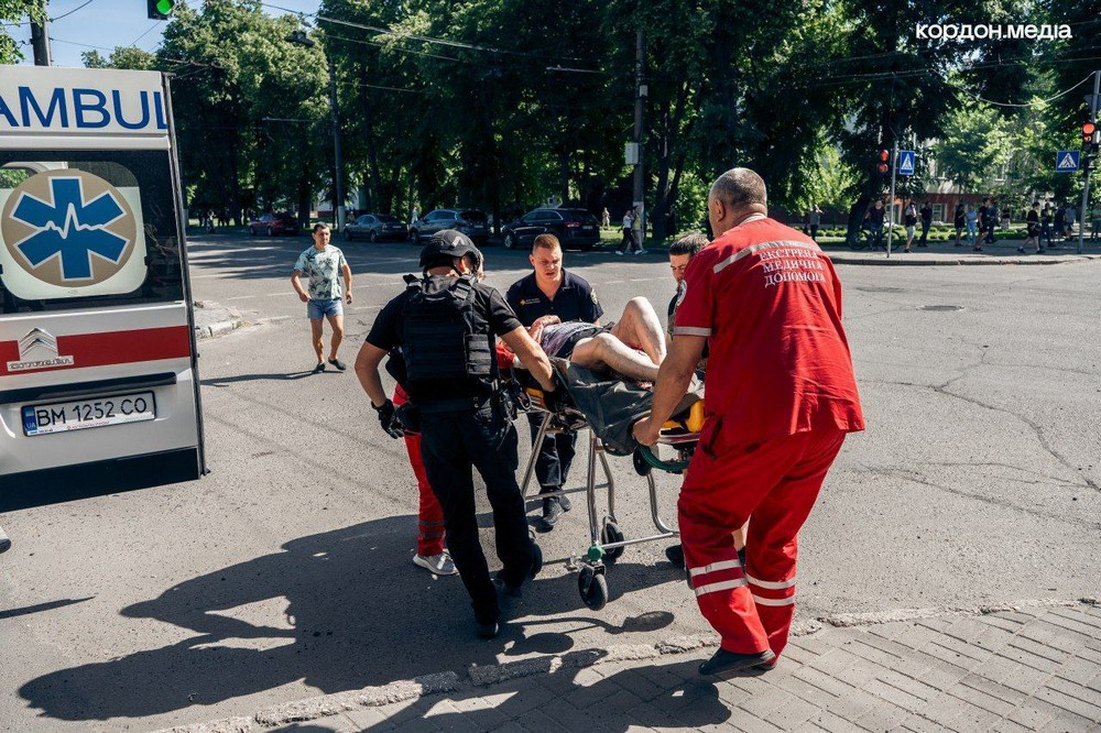 Окупанти вдарили по Сумах з РСЗВ: фото