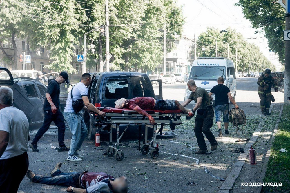 Окупанти вдарили по Сумах з РСЗВ: фото