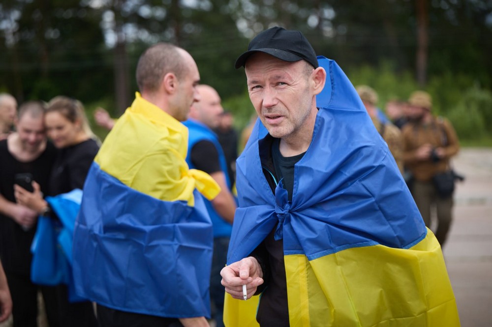 Фото з обміну полоненими 12 червня