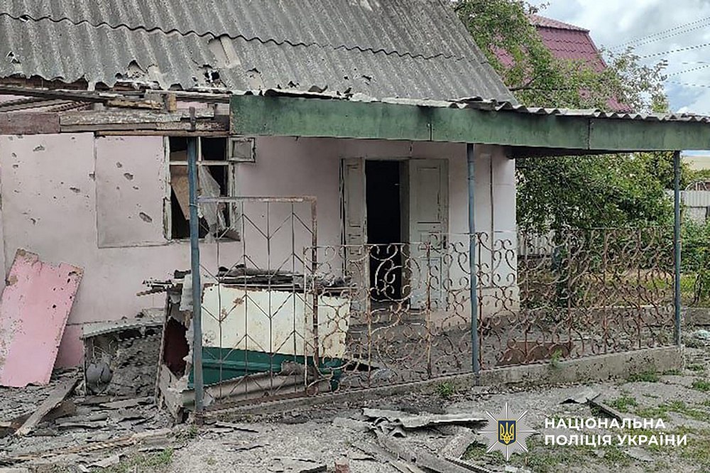 6 загиблих, 4 поранених,  пошкоджено об’єкт критичної інфраструктури, будинки, гаражі – ворог продовжує  знищувати жителів Донеччини