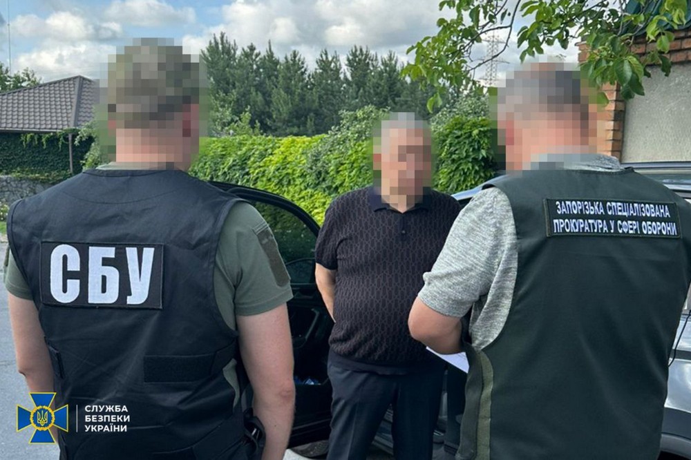 Викрито весь ректорат університету у Запоріжжі: продали майже 3 тисячі фейкових посвідчень аспірантів 1 Викрито весь ректорат університету у Запоріжжі: продали майже 3 тисячі фейкових посвідчень аспірантів