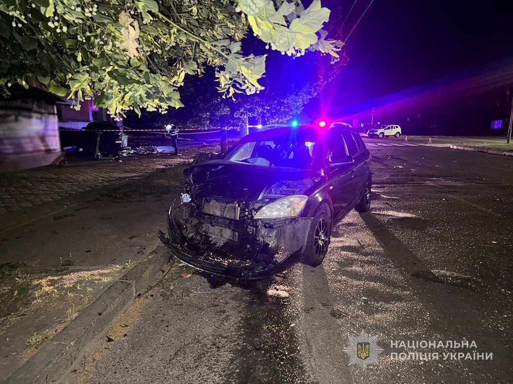 Після зіткнення вилетів з дороги і врізався у будинок: смертельна ДТП в центрі Запоріжжя