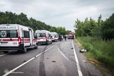 Серед загиблих і травмованих діти: жахлива ДТП на Хмельниччині 29 червня