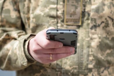 Куди звернутися ветеранам та їх родинам за підтримкою: контакти структурних підрозділів при 24 ОВА
