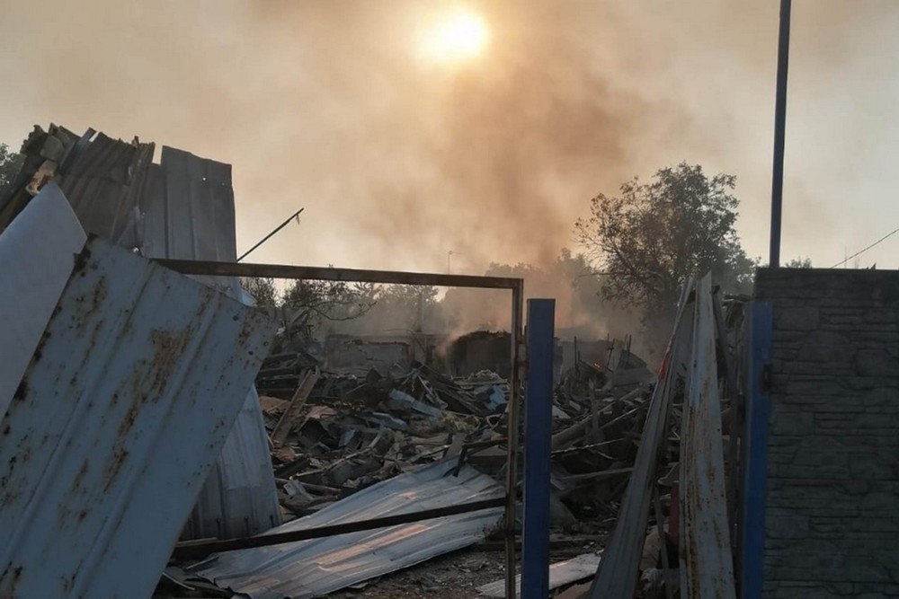 Російська бомба вбила двох жінок, ще 7 людей поранено на Донеччині за добу