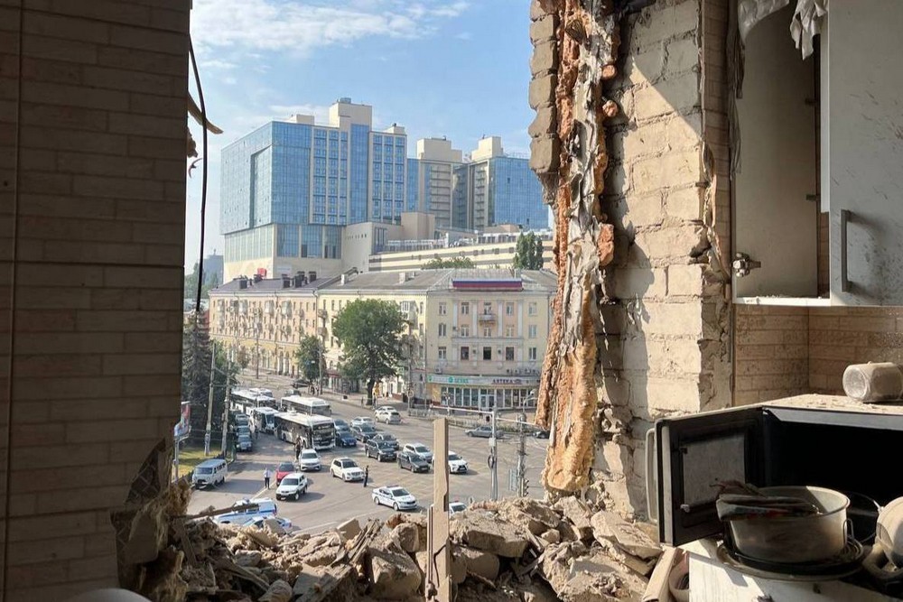 Дрони атакували Воронеж, Бєлгород, Липецьку, Курську області – що відомо (фото, відео) 1 Дрони атакували Воронеж, Бєлгород, Липецьк, Курськ – що відомо (фото, відео)