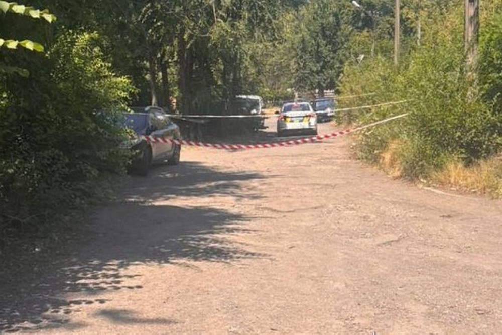 Стрілянина у Кривому Розі: чоловік напав на співробітника ТЦК і поліцейських, його поранено – ЗМІ 1 Стрілянина у Кривому Розі: чоловік напав на співробітника ТЦК і поліцейських, його поранено – ЗМІ
